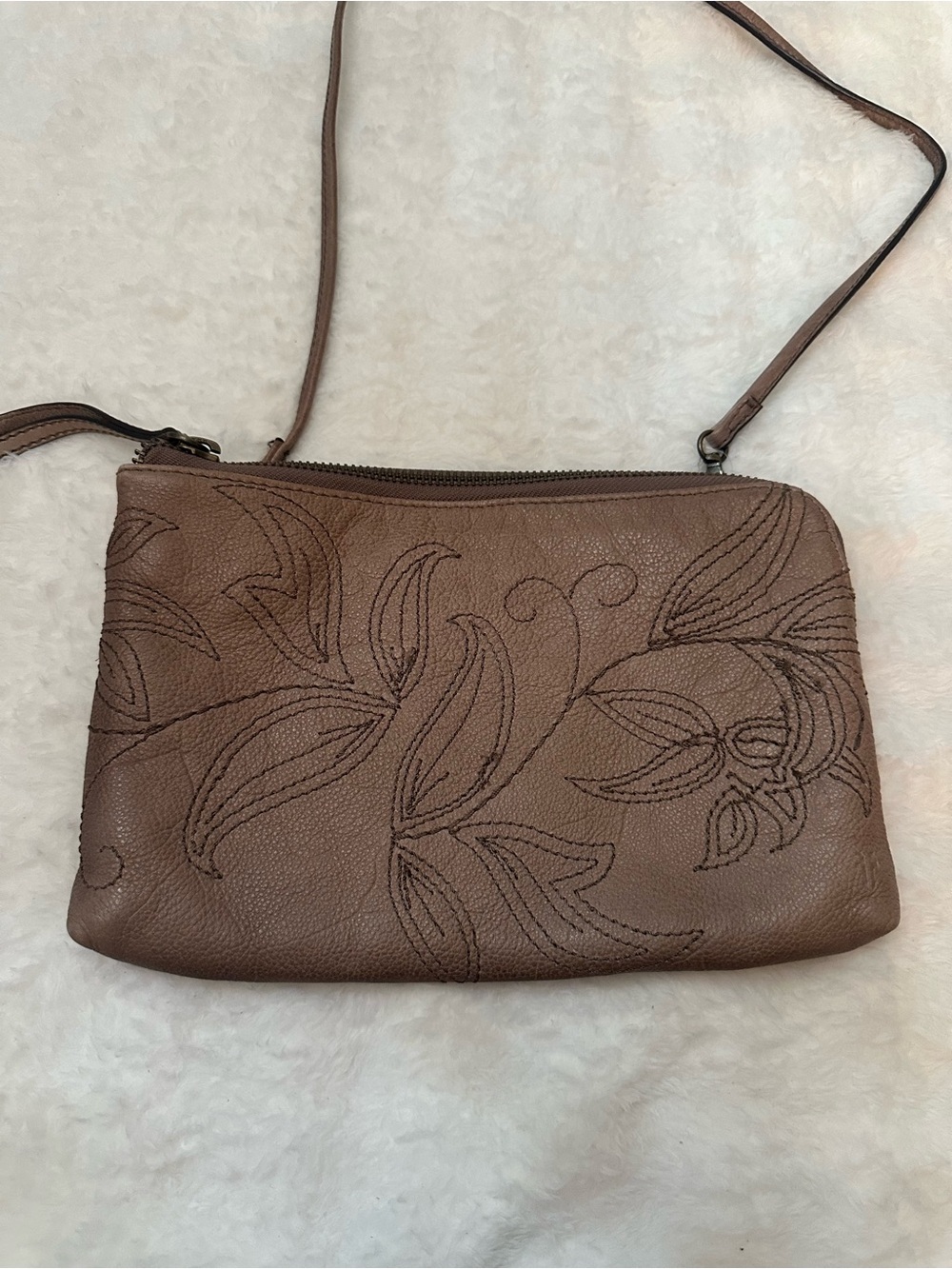 Frye Hadley Brown Leather Floral Embroidered Crossbody Bag Purse 39240 - Picture 2 of 9